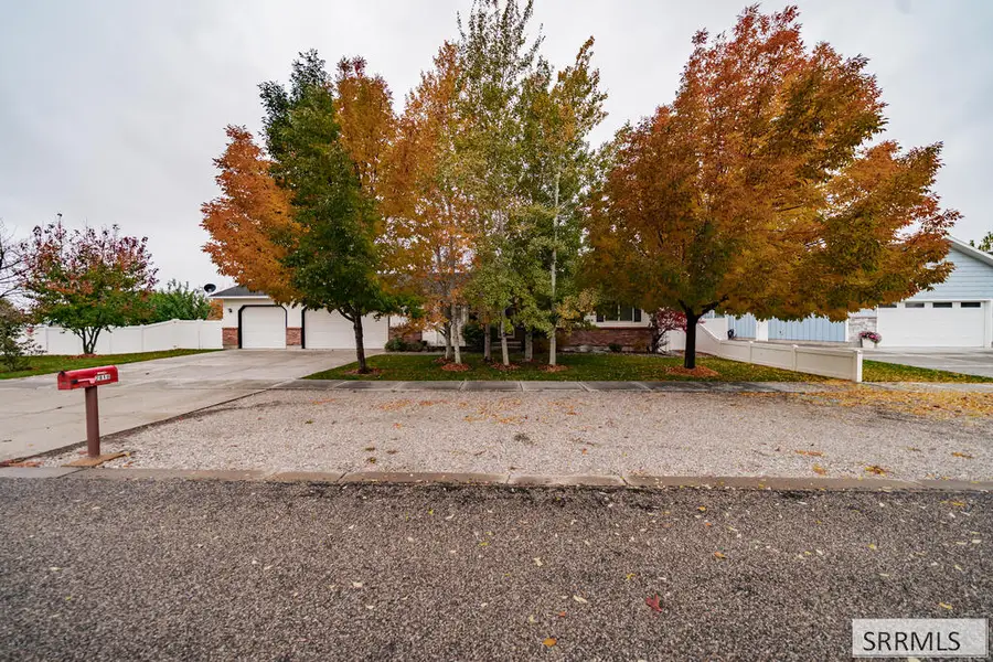 2819 Azure Drive, Idaho Falls, ID 83401 - #2