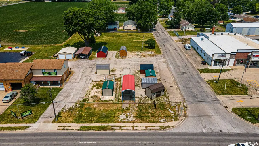 912 Woodlawn Road, Lincoln, IL 62656 - Image #2