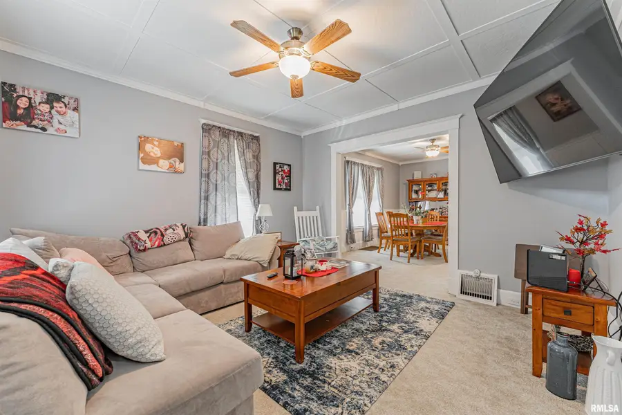 216 Wyatt Avenue, Lincoln, IL 62656 - Image #3