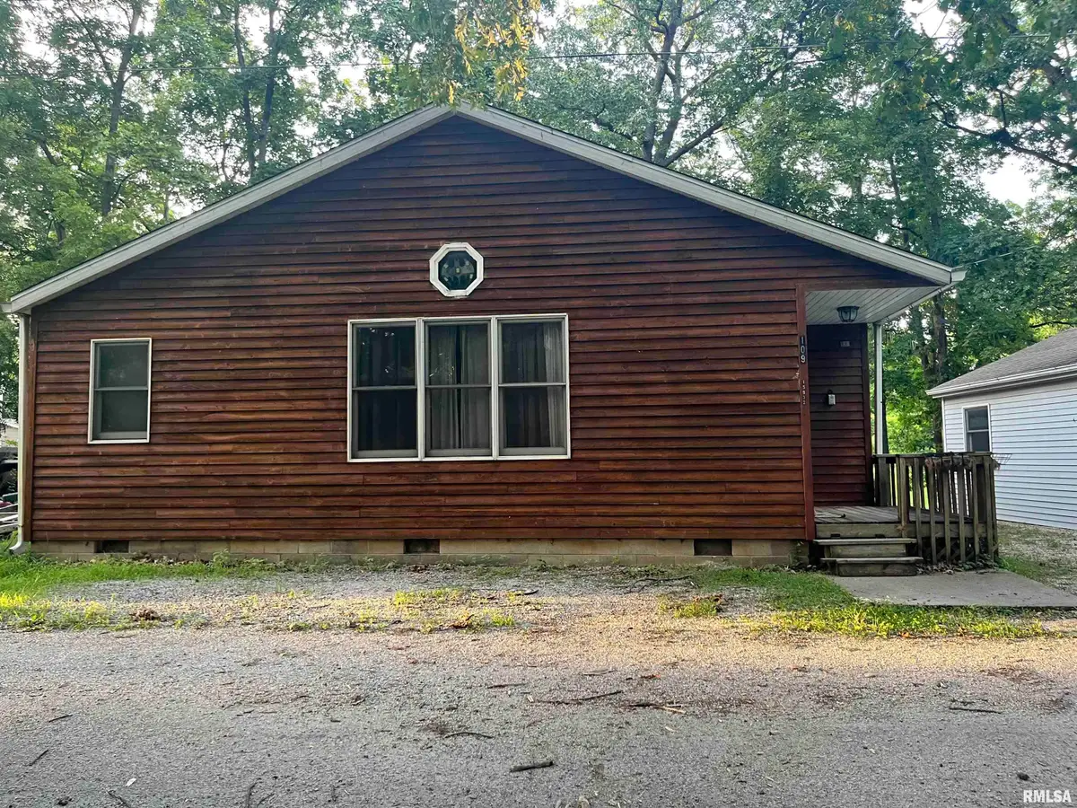 15932 Spruce Lane, Girard, IL 62640 - Image #1