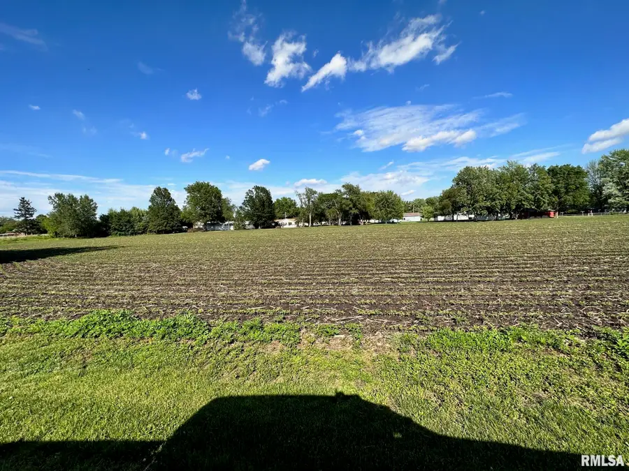 N Pine Street, Taylorville, IL 62568 - #2