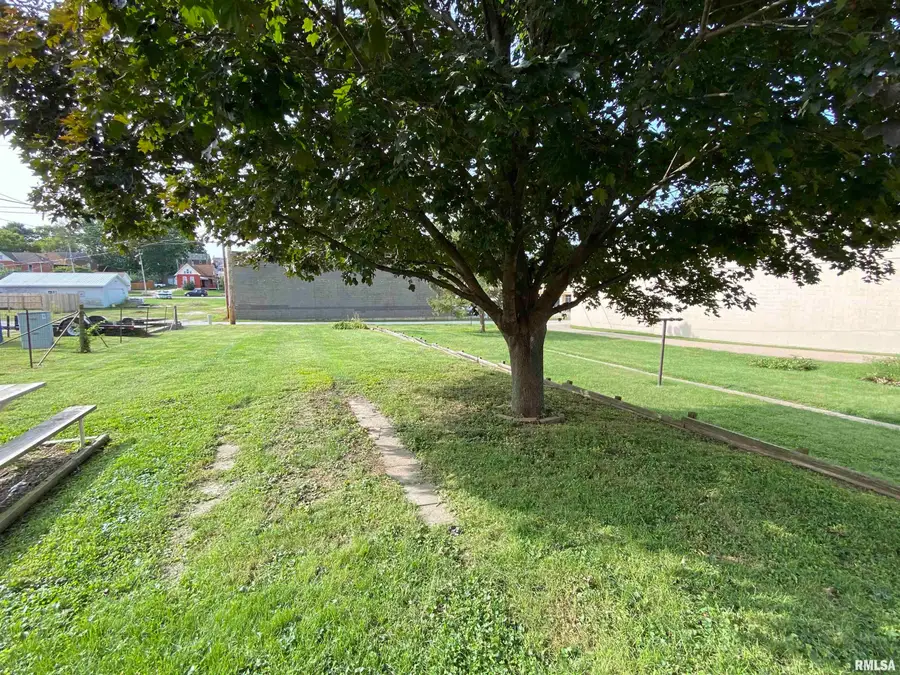 1016 Jersey Street, Quincy, IL 62301 - Image #2