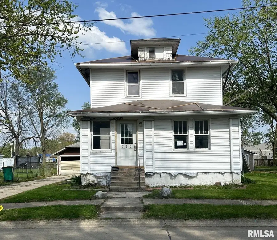 705 Olive Street, Galesburg, IL 61401 - Image #2