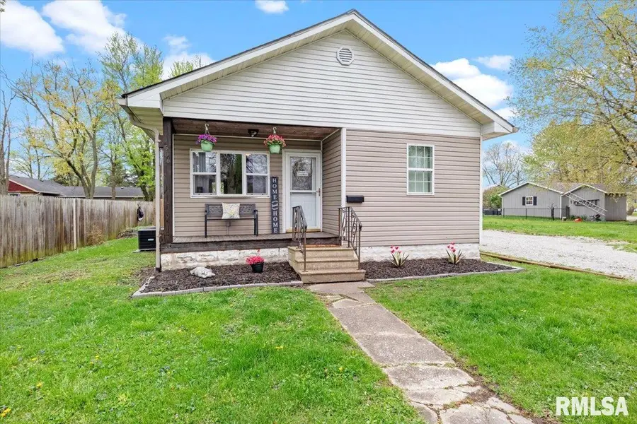 506 W Walnut Street, Gillespie, IL 62033 - Image #2