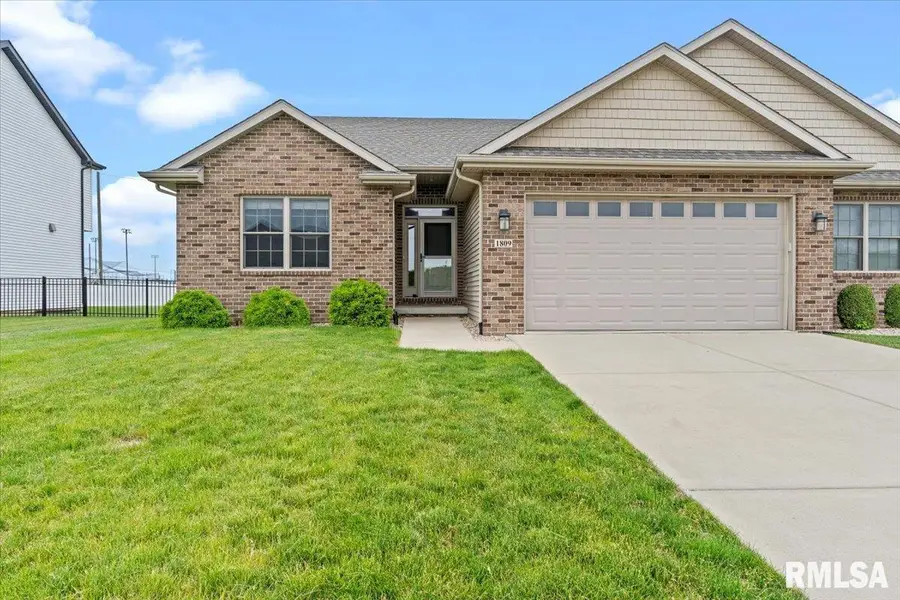1809 Spartan Drive, Chatham, IL 62629 - Image #2
