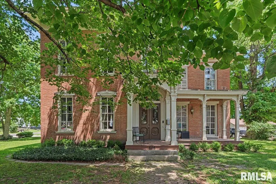 506 S Diamond Street, Jacksonville, IL 62650 - Image #2