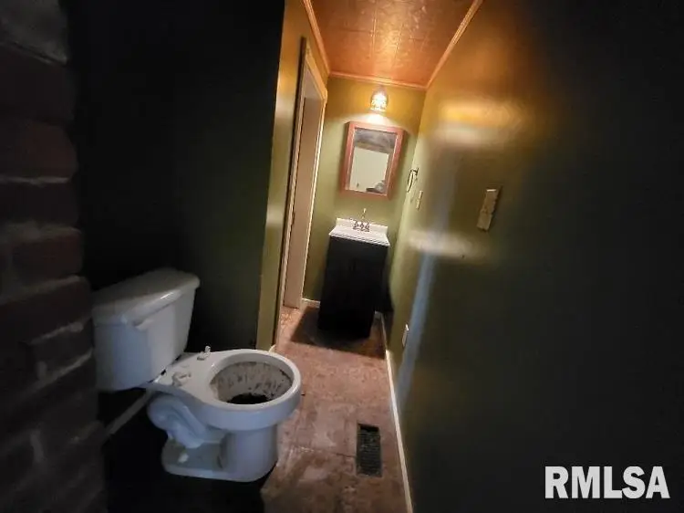 523 Church Street, Cameron, IL 61423 - Image #3