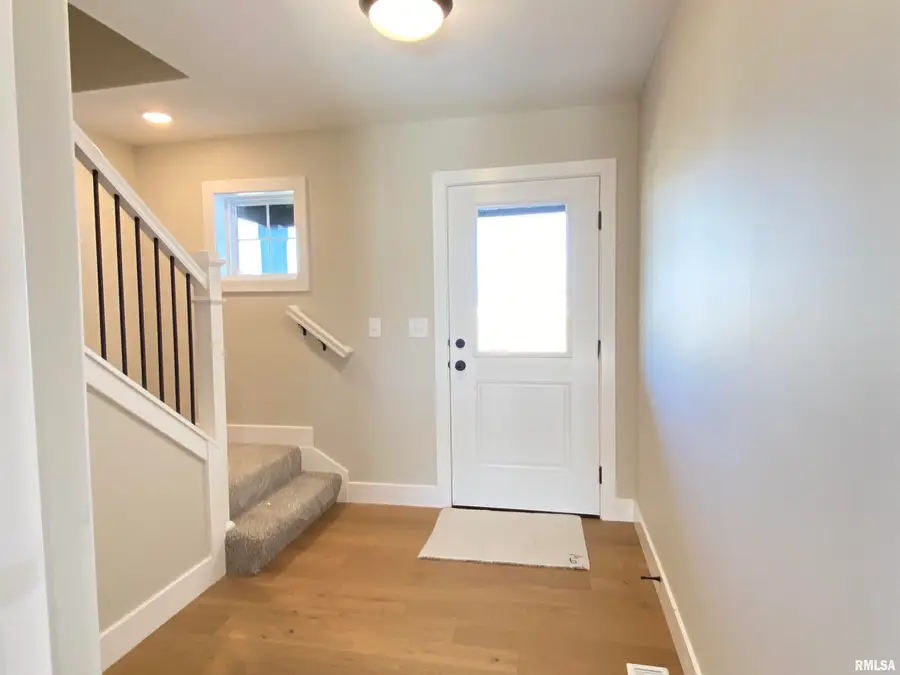 304 Hodges Court, Chatham, IL 62629 - Image #2