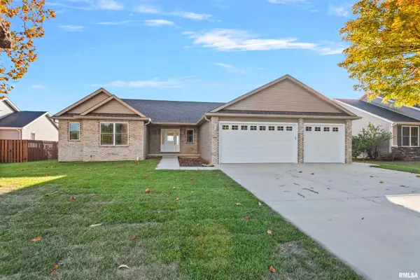 6200 Wind Tree Road, Springfield, IL 62712