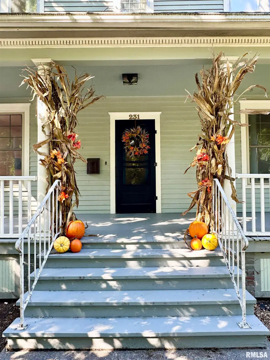 231 N Webster Avenue, Jacksonville, IL 62650 - Image #2