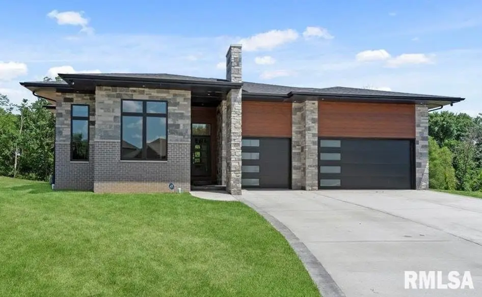 2004 Grants Pond, Chatham, IL 62629 - Image #1