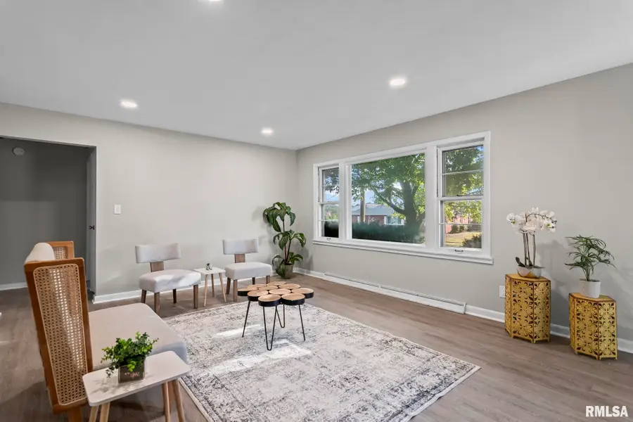 510 S Westgate Avenue, Jacksonville, IL 62650 - Image #2