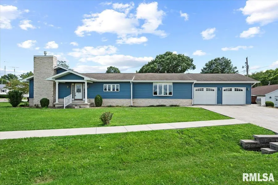 1918 Greenview Street, Taylorville, IL 62568 - Image #2