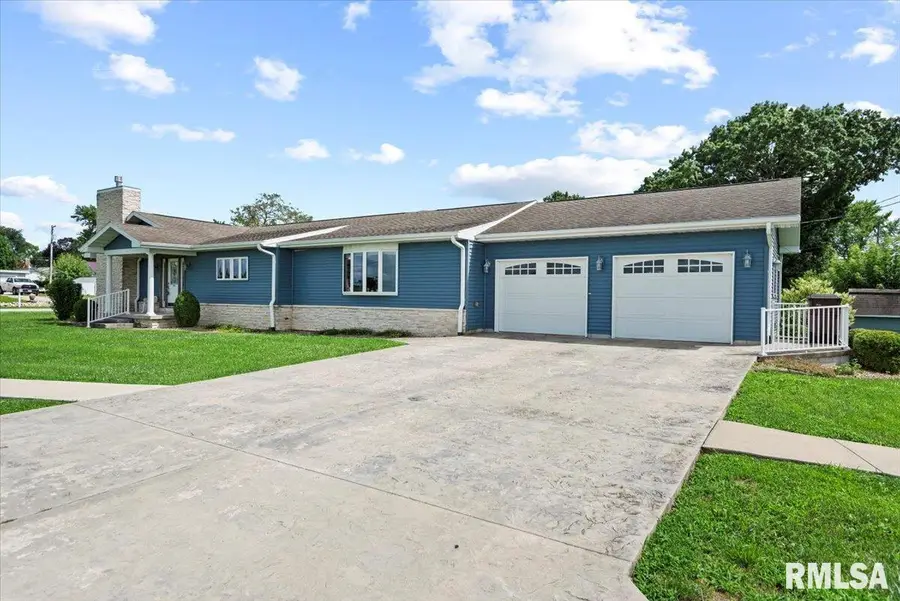 1918 Greenview Street, Taylorville, IL 62568 - Image #3