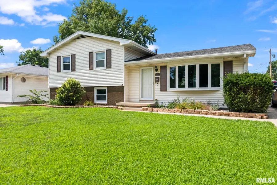 2421 Arrowhead Drive, Springfield, IL 62702 - Image #2