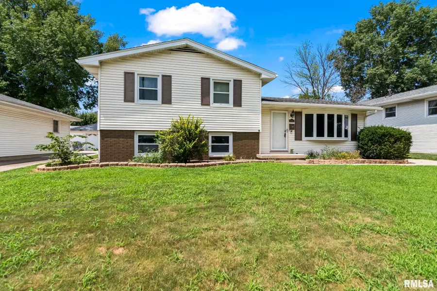 2421 Arrowhead Drive, Springfield, IL 62702 - Image #3