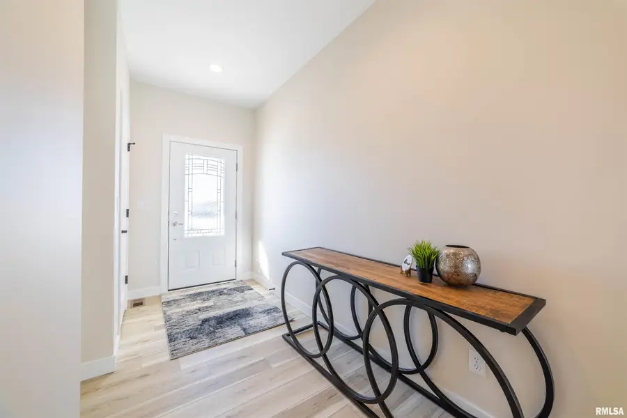 5039 Chestnut Street, Quincy, IL 62305 - #3