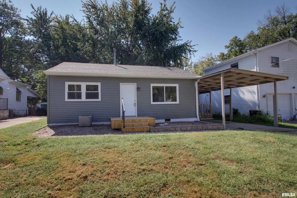 1704 Van Buren Street, Quincy, IL 62301 - #1