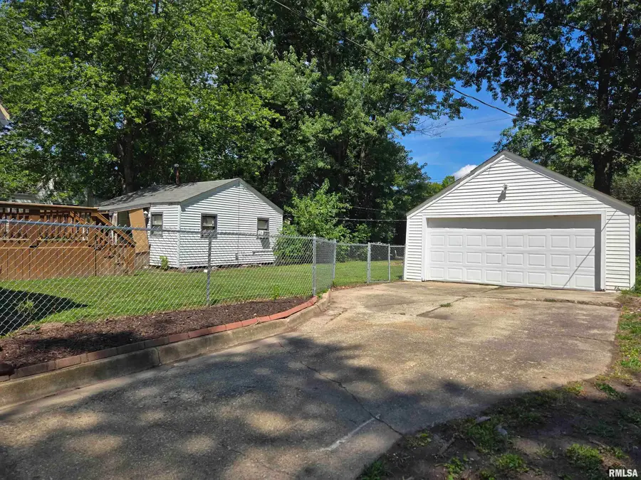 3324 S 2nd Street, Springfield, IL 62703 - #3
