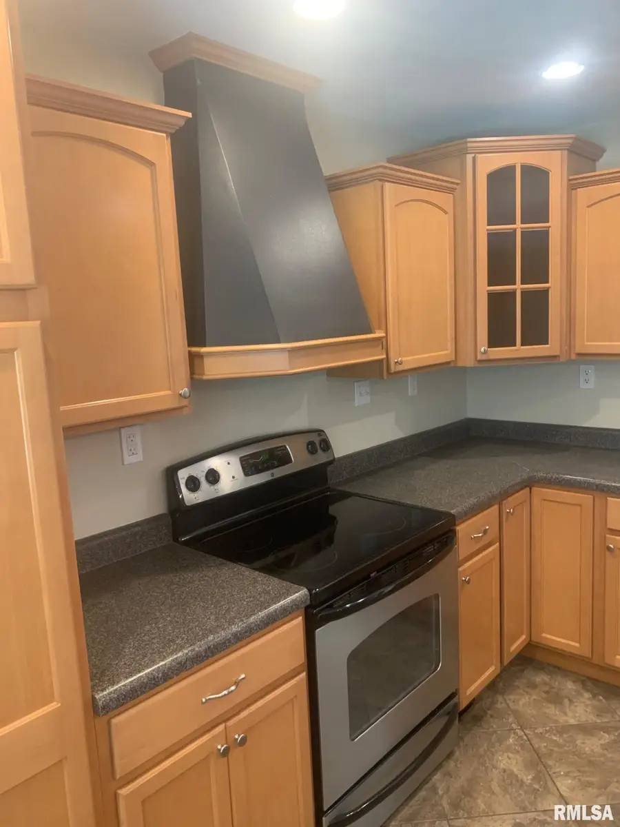 1100 Heritage Road, Jacksonville, IL 62650 - Image #3