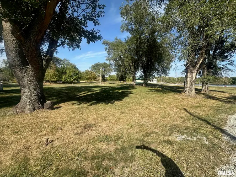 108 Mason Street, Tovey, IL 62570 - Image #3