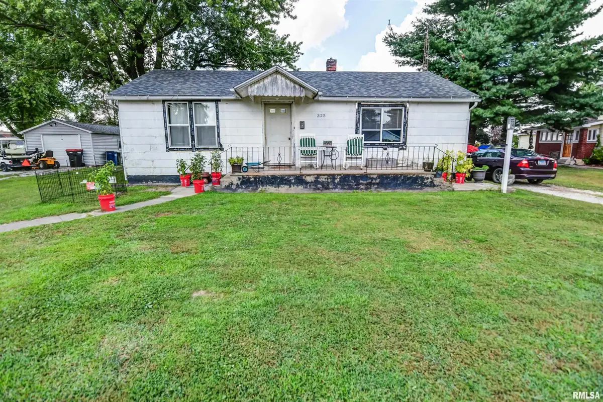 325 N Poplar Street, Assumption, IL 62510 - Image #1
