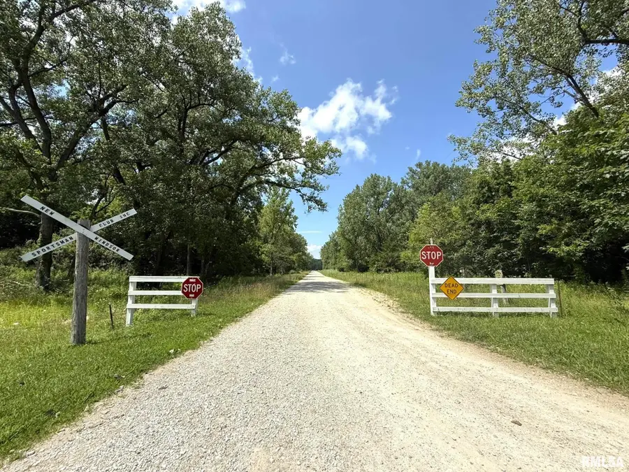 1674 Roundhouse Lane Left, Victoria, IL 61485 - Image #2