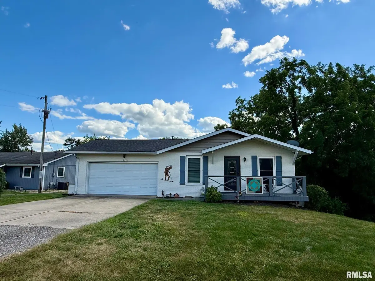 231 North Shore Drive, Petersburg, IL 62675 - Image #1