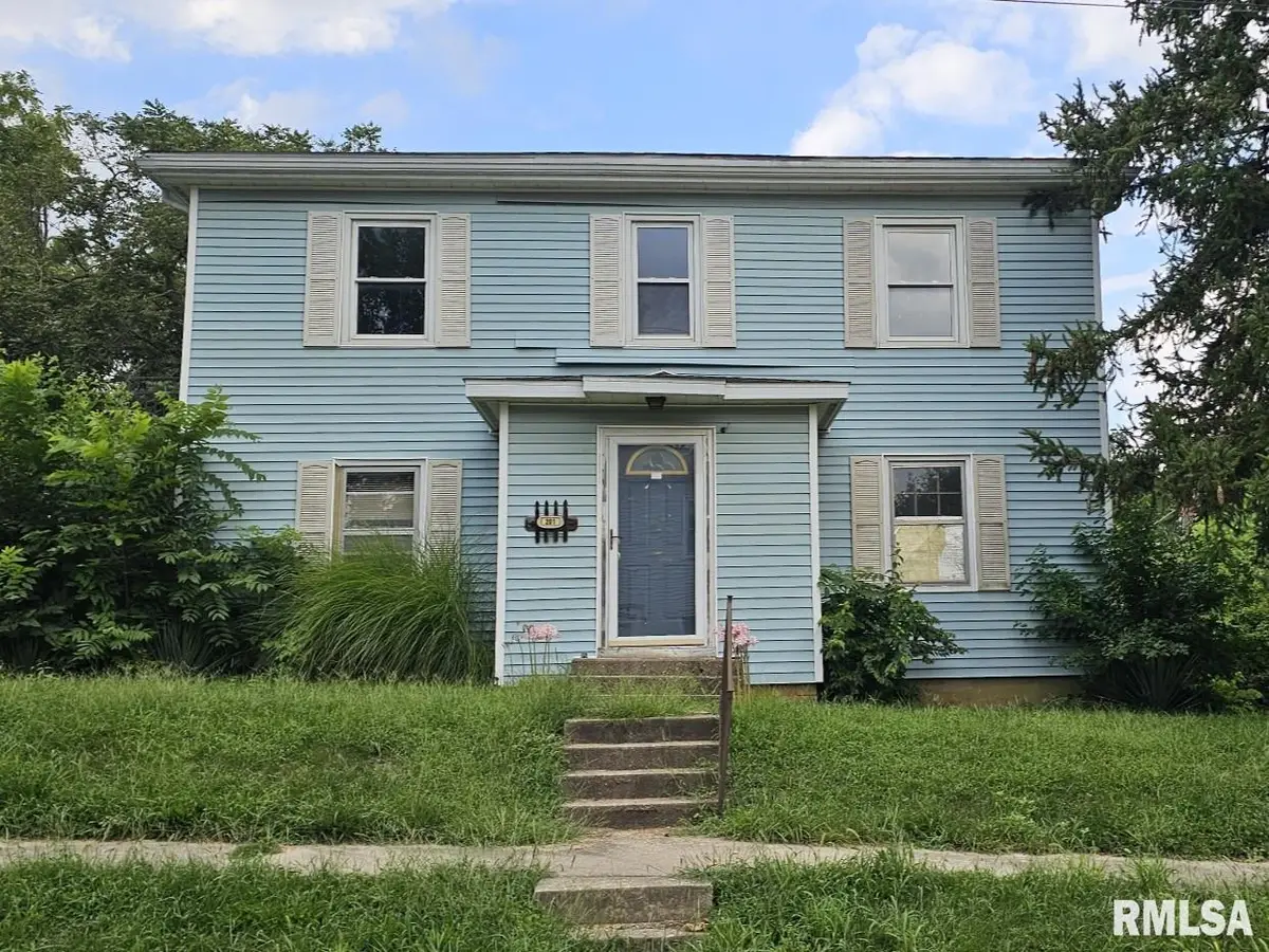 201 W Jefferson Street, Athens, IL 62613 - Image #1