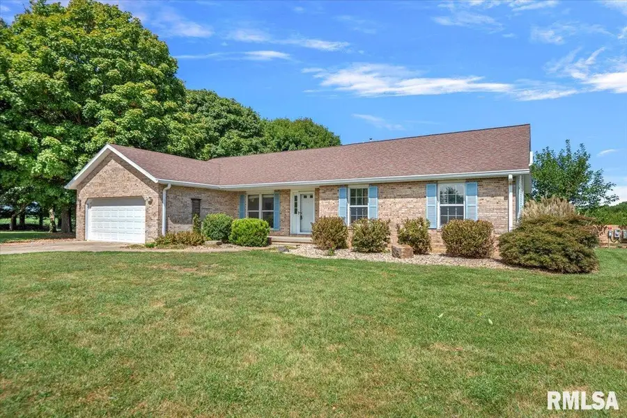 10699 Ogden Street, Petersburg, IL 62675 - Image #2