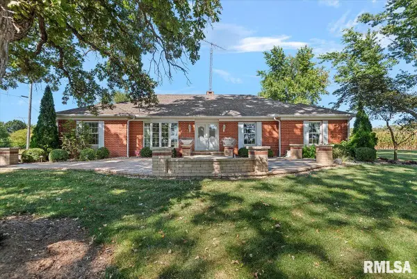 806 Phillips Ferry Road, Bluffs, IL 62621