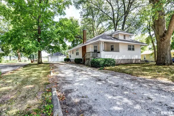 810 N Snodgrass Street, Taylorville, IL 62568