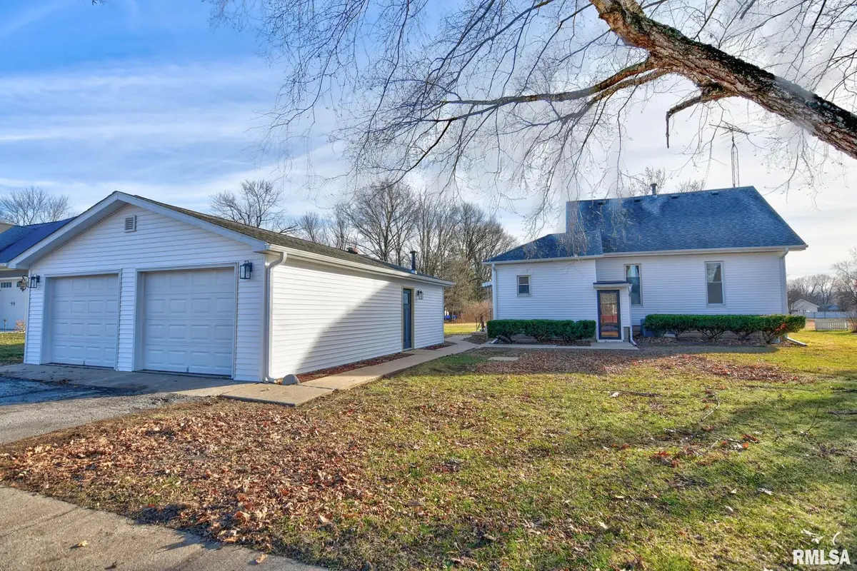 614 Virginia Avenue, Taylorville, IL 62568 - Image #1