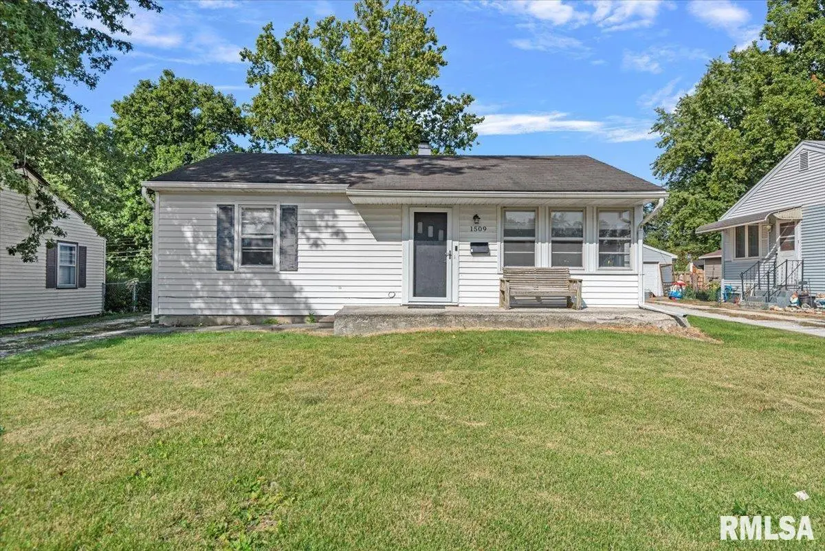 1509 Hardin Avenue, Jacksonville, IL 62650 - Image #1