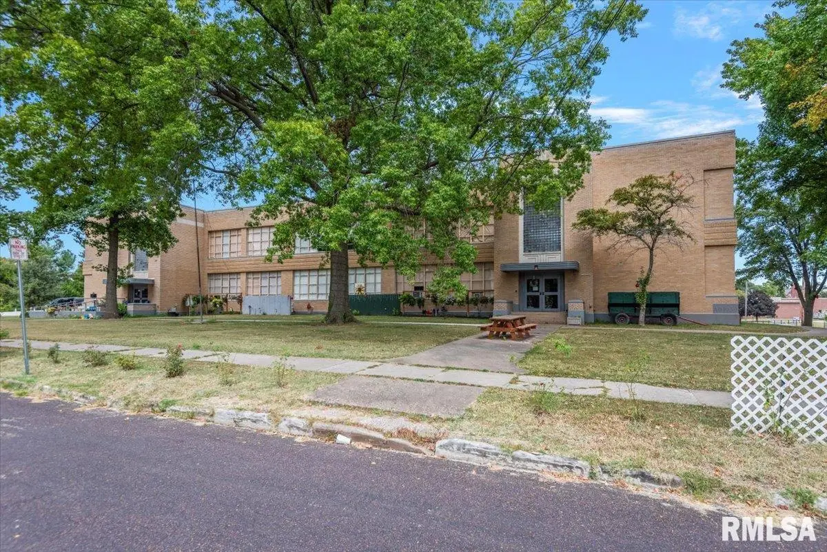 352 Franklin Street, Jacksonville, IL 62650 - Image #1