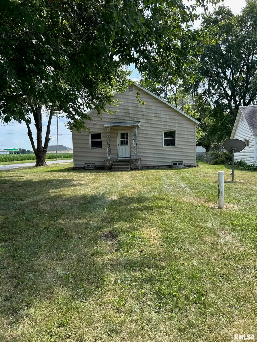 421 E Washington Street, Edinburg, IL 62531 - Image #2