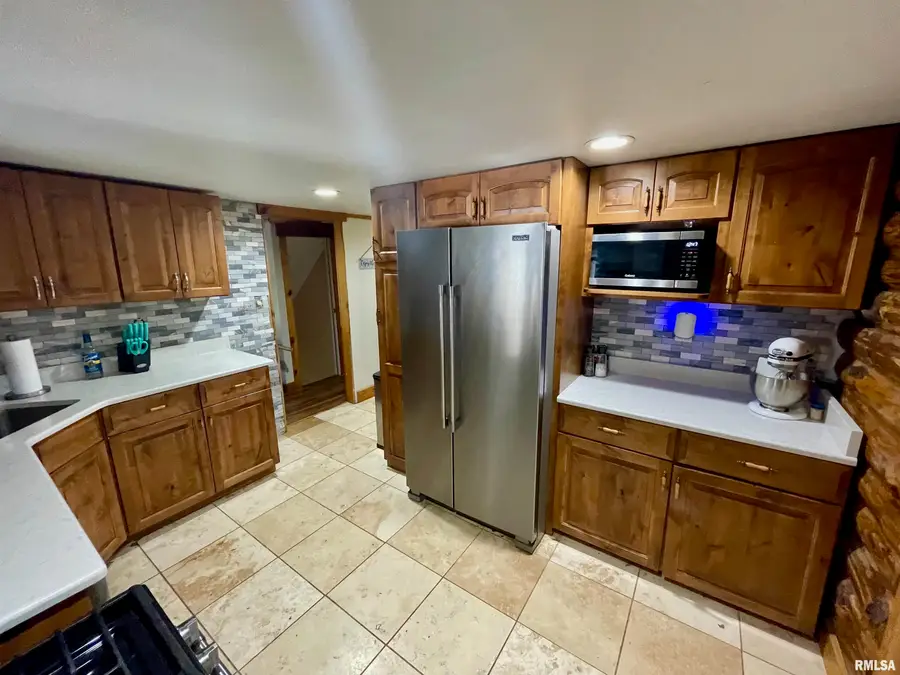 1955 E 2700 N Road, Blue Mound, IL 62513 - Image #2