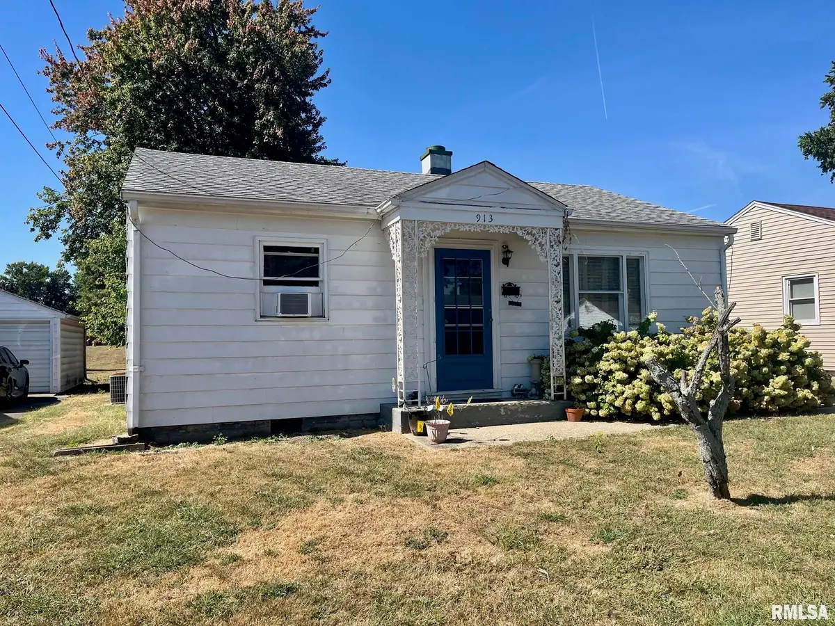 913 Hawley Avenue, Taylorville, IL 62568 - Image #1