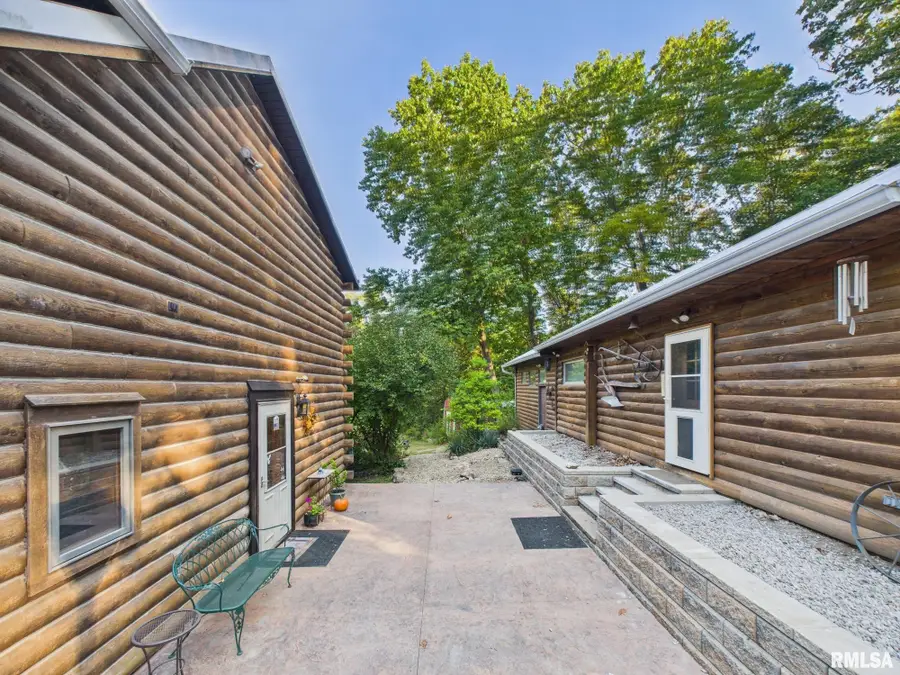 14138 Boyscout Trail, Petersburg, IL 62675 - Image #3