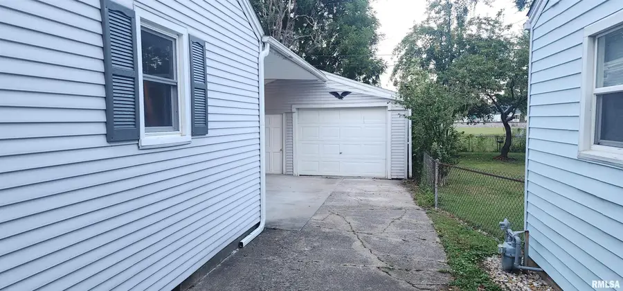 2165 E Converse Avenue, Springfield, IL 62702 - Image #3