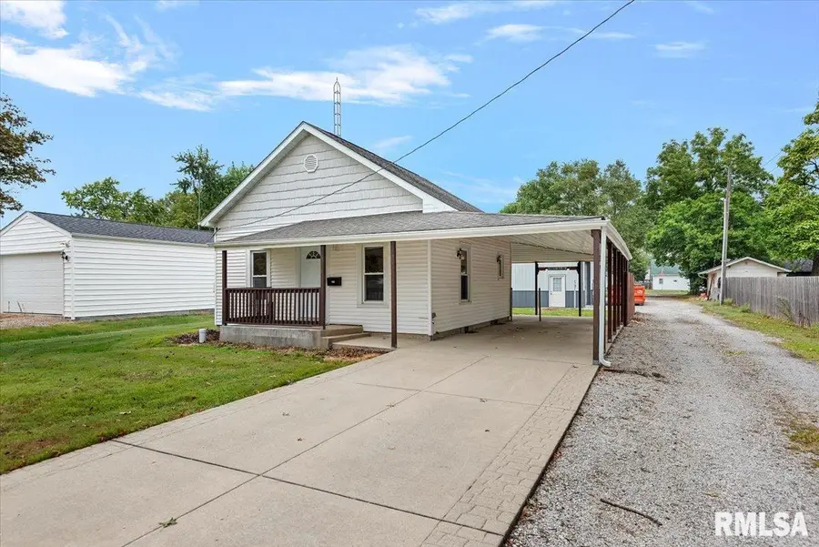 158 E Monroe Street, Auburn, IL 62615 - Image #2