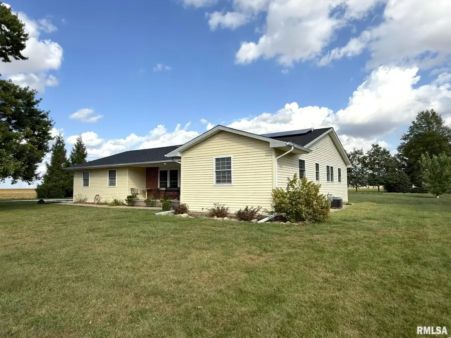 482 E 4th Street, Woodhull, IL 61490 - Image #2