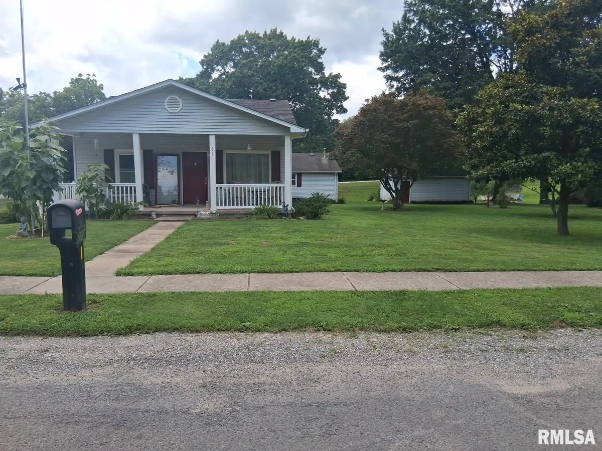 205 S 8th Street, Riverton, IL 62561 - Image #1