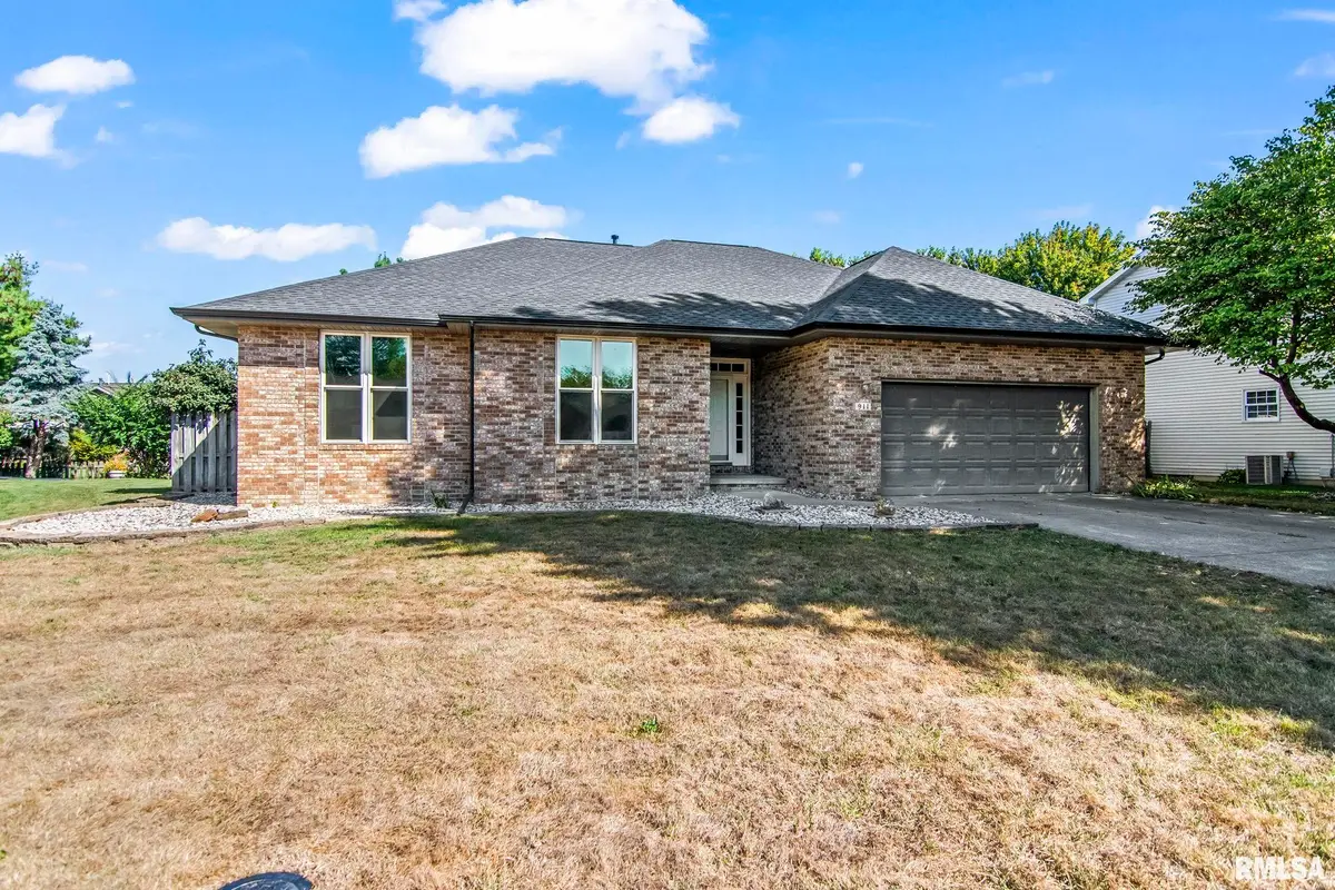 911 Mesa Drive, Chatham, IL 62629 - #1