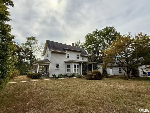 215 N 9th Street, Petersburg, IL 62675