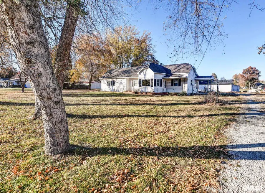 411 W North Street, Morrisonville, IL 62546 - Image #3