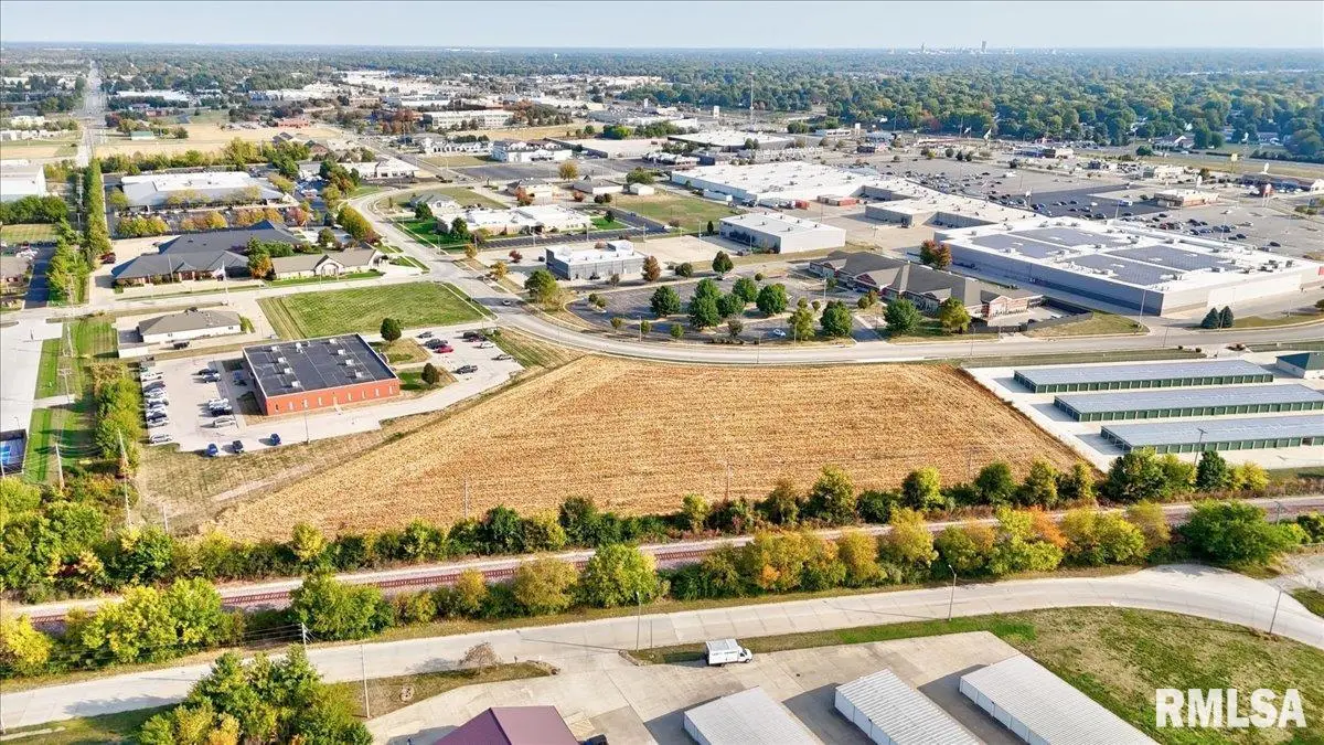 3104 Constitution Drive, Springfield, IL 62704 - Image #1