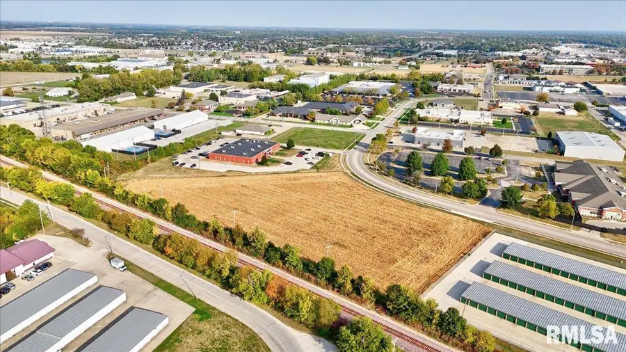 3104 Constitution Drive, Springfield, IL 62704 - Image #3