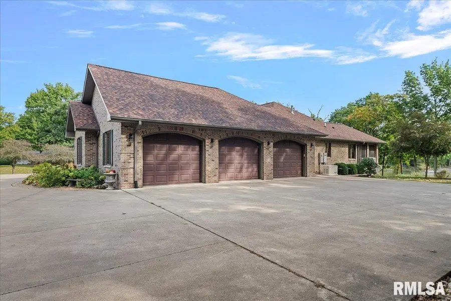 3508 Roosevelt Road, Taylorville, IL 62568 - Image #3