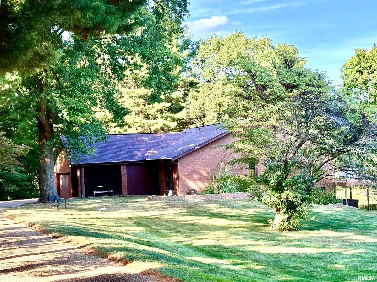 304 Carobeth Circle, Jacksonville, IL 62650 - Image #1